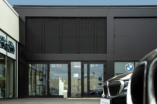 BMW Евросиб Лахта, автосалон
